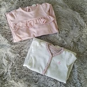 Gap bundle of 2 long sleeve rompers.